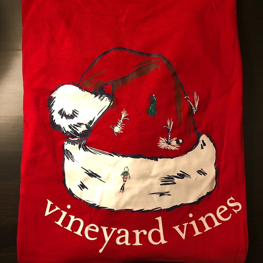 NWT Vineyard Vines Men’s Christmas LS Tee- Multiple Sizes
